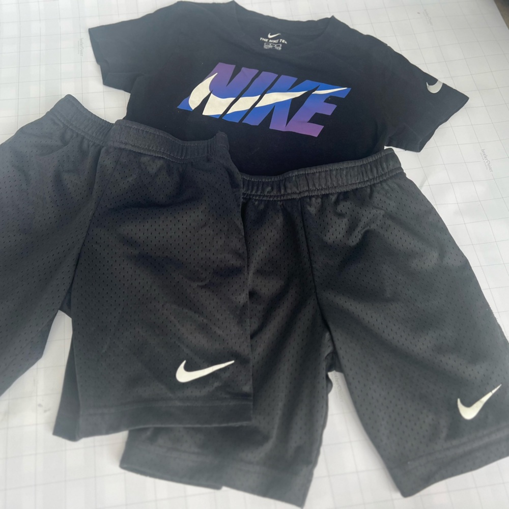 Nike Black Short Sleeve Performance Tee